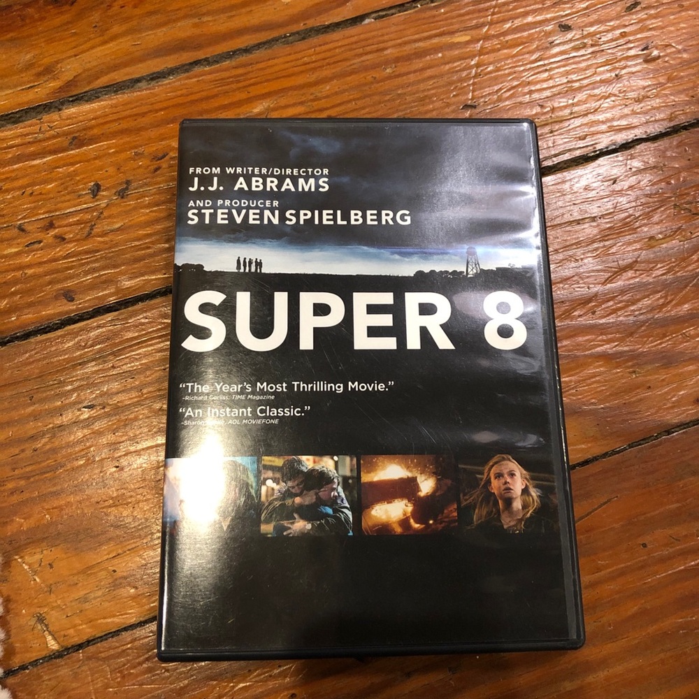 Super 8 DVD